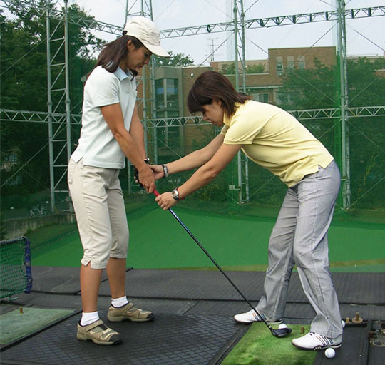 ゴルフレンジ3階打席レッスン